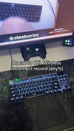SteelSeries Arctis 7 Reconnect Headset - Apex Pro TKL Wireless