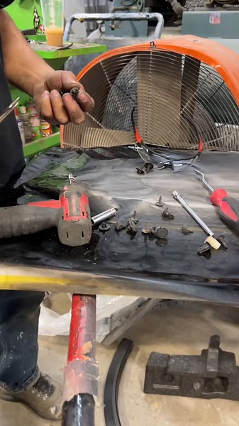 Pro Auto & Truck Collision: Premiere Body Shop Services