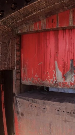 This shear/baler/logger knows how to make a good impression. #recycle #recycler #recycling #shear #heavymachinery #heavyequipment #shearing #fyp