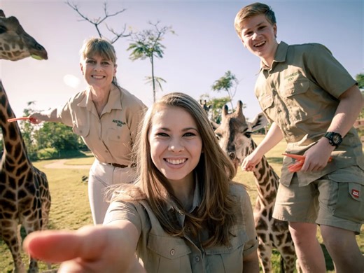 Bindi Irwin’s Incredible New Family Photo With Daughter Grace Shows What They’re Prioritizing in 2026