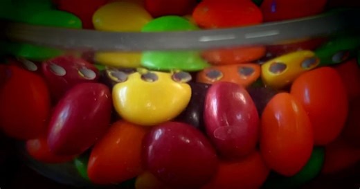 FDA ban on red 3 sparks calls for more food safety reform