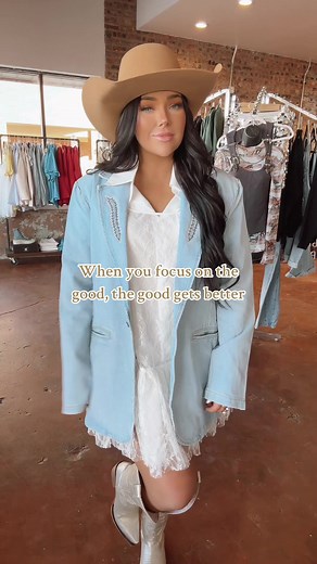 This year is about focusing on the good 🤍 Love this outfit from @Buckle Bunnies Boutique ! Almost everything is 50% off! Runnnnn! #westernfashion #westernstyle #westernboutique #cowgirlfashion