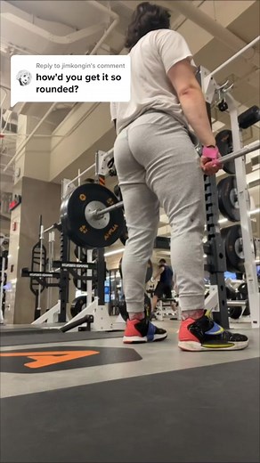 Replying to @jimkongin I do these 1-2 times per week! Amongst other exercises 🥰 #glutes #rdl #greysweatpants #workout #muscles