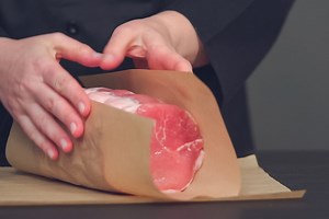 Butcher Paper vs Parchment Paper – The Mighty Difference