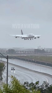 LUFTHANSA BOEING 747-8 LANDING AT LOS ANGELES INTERNATIONAL AIRPORT #fyp #la #losangeles #laxairport #planespotting #planespotter #planespotters #aviation #pilot #flightattendant #cabincrew #takeoff #aircraft #viral #viralvideos #landing #boeing747 | Nvd Aviation