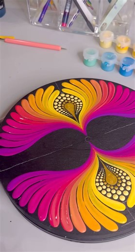 579K views · 5.8K reactions | A long bristle rigger brush is a game changer for getting flowy swooshes! Thoughtful Dots Mandala Paint Brushes: https://www.etsy.com/listing/1706293182/6-piece-rigger-brush-set-mandala | Thoughtful Dots | Facebook