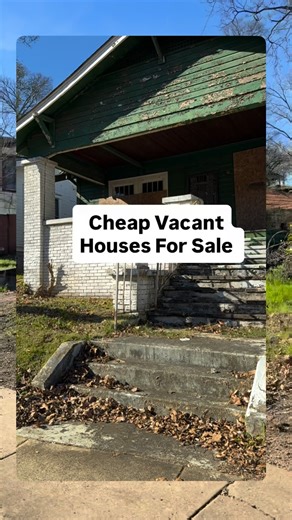 Charles Noonan on Instagram: "I can’t believe nobody is buying these. 🤦🏽‍♂️ There are several vacant and abandoned houses right around the corner from the new Coca Cola amphitheater in Birmingham Alabama. Let’s go over the list so you can get in on the action too. #birmingham #realestateforsale #house"