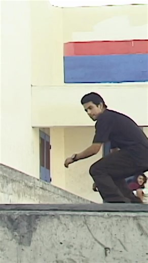 Paul Rodriguez - Switch Tail late flip out