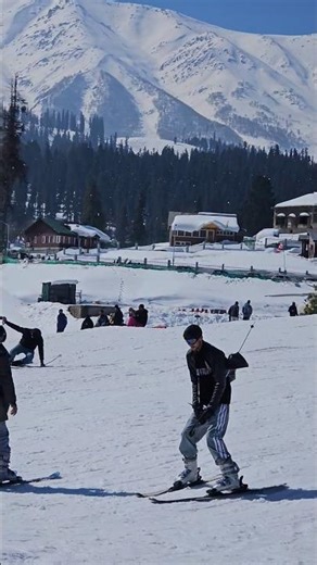 please subscribe my channel“Skiing — where adventure meets peace.”#skilovers#skiadventure#skiworld