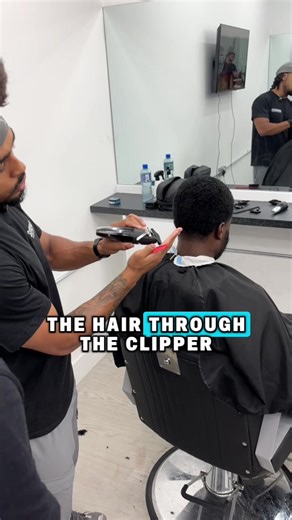A lot of barbers struggle right here 👀 Connecting the fade into the length on top — especially on Afro hair. This is where fades get pushed too high… or you see that sudden jump from a flat fade straight into bulk. The fix isn’t more guards. It’s understanding the transition zone. ✂️ What we do at SUPREMECUTZ: ✔️ Use a combination of raking with the clippers ✔️ Laying the hairs down with the clippers to control the bulk ✔️ Create a clean, controlled transition zone ✔️ Then fade below that zone 