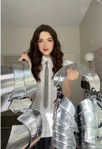 Halloween Knight Costume Inspo for Girls