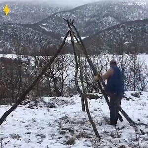 1.3M views · 3.2K shares | ¡Hacer una cabaña de camping por 5 $! ¡Hacer una cabaña de camping por 5 $! Credit Cemal Açar | Gabriela Spanic | Facebook