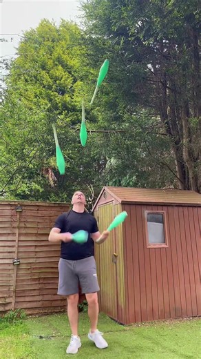 5 club juggling practice #juggling #skills #circus #juggler #entertainment