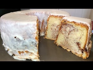 White Chocolate Strawberry Macadamia Nut Crunch Cake