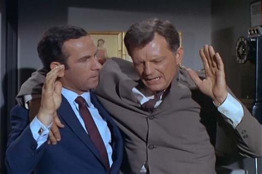 经典译制片[糊涂侦探.第二季].Get.Smart.S02E02