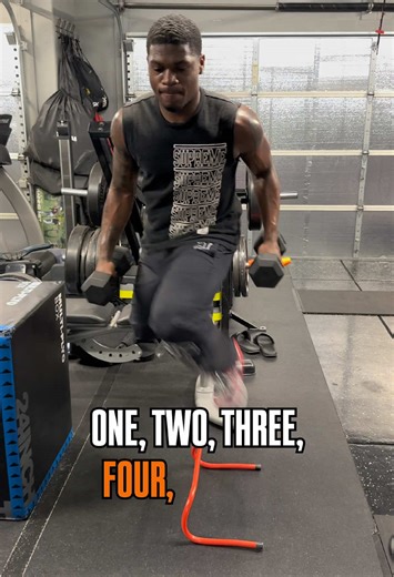 💥DYNAMIC EXPLOSION💥 🧪 This is that single-leg ➡️ contrast explosion. Stay loaded, stay reactive, then drop the weight and take off. 😤🚀 That switch from resistance to freedom? That’s where the magic happens. ✨ 🧬 This sequence BUILDS elite force production and transfer. The body learns how to handle load on one leg, stay elastic through repeated contacts, then instantly convert that into max explosive output. Minimal ground contact. Maximum intent. 💥 That final takeoff and redirect? That’s 