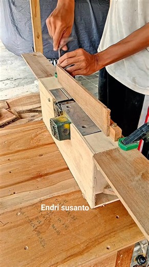 Convert Your Electric Hand Planer ​#HandPlanerJig ​#WoodworkingJig ​#BenchtopJointer ​#DIYTools ​#Woodworking | Endri Susanto