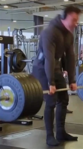 💥 You train the muscle you see… but the pain comes from what you don’t. That stiffness in your back… the tension in your neck… the soreness that kills your energy the next day — it’s not your muscles. It’s your fascia — the hidden layer that locks up your power. The Titanium Wave Pro was engineered for one mission: to unlock that tension in just 60 seconds. No noise. No effort. Just pure, deep recovery you can feel instantly. That’s why over 2,000 men and women call it their “instant reset butt