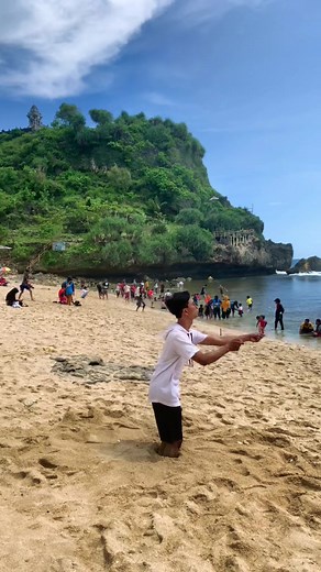Beach Dance Routine: Energizing Moves in Nature