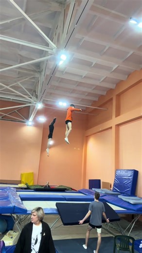 Dominando el Doble Mini Trampolín: Consejos para Saltos