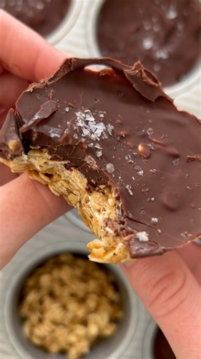 18K views · 185 reactions | Save This Healthy Dessert Idea  These Chocolate oat cups are refined sugar free and perfect for Easter! No Bake Peanut Butter Oat Cups are a simple, healthy treat that will satisfy all of those peanut butter cup cravings! Packed with chocolate, oats and peanut butter, you can make these in no time whenever you are in the mood for something sweet! Follow Chef Savvy for more naturally sweetened desserts!" | Chef Savvy | Facebook