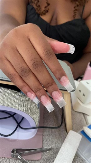 🤭 #rhodesuniversity #fyp #nailinspo #grahamstown #beginnernailtech