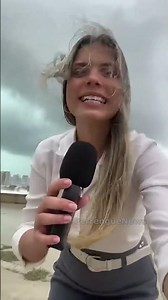 REPÓRTER EM MODO SURF 🏄‍♀️ VENTANIA DEIXOU TUDO PRA TRÁS!