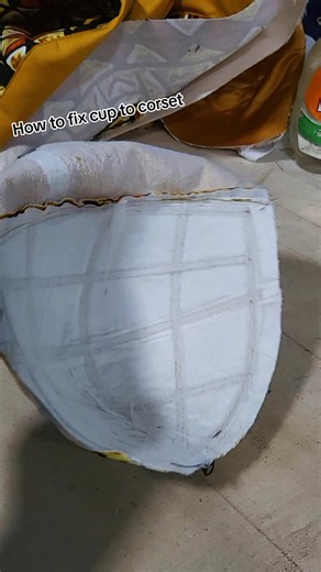 How to Fix Cups to a Corset: Step-by-Step Guide