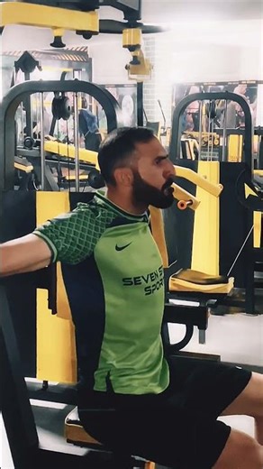 chest workout 👍 #8millionviews #football #messi #ronaldo