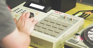 Video: Making a Beat with an MPC2000XL