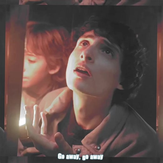 #MIKEWHEELER - weezer and mike...🚬🚬 I probably shoulda done another loop since its short but oh well || scp: rnvlxysceness, cc: n6glect || #strangerthings5 #edit #fyp #aleinkatx