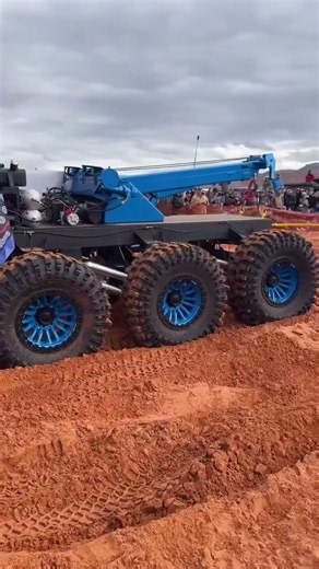 8x8 Jeep Gladiator 😳 #offroadgames #jeep #cars #reels