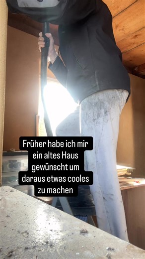 Follow me? 🥹 👉👈 Ich verwandle ein altes Bauernhaus in eine Malschule #bau #kunstschule #baustelle