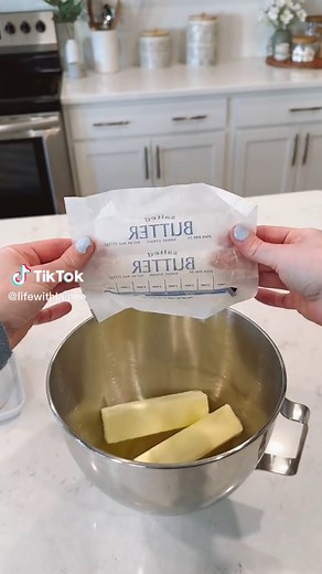 Best and Easiest Chocolate Chip Cookies Recipe