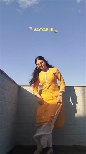 ♡Vanitha♡ on Instagram: "This trend, but my version💃🏻💃🏻 . . ( Vayyari telugu song, trending reels, telugu dance reels, telugu songs, telugu girl, trending telugu edits, telugu edits, viral, explore page, fyp, relatable, dance ) . #shakira #vayyari #telugudancereels #explorepage✨ #fypシ #tfi"