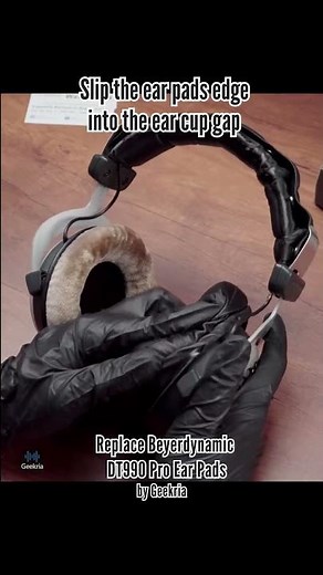 How to Replace Beyerdynamic DT990 Pro Headphones Ear Pads / Cushions | Geekria