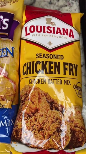 Fried Chicken Thighs!! So good ansd so easy to make! #cheftony #atl #friedchicken #chicken #fyp