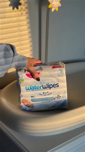 With WaterWipes™, you know exactly what's going on your baby's skin. Just water and a drop of fruit extract.💧 | WaterWipes