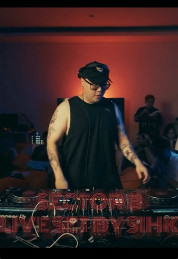 Live Set by SIHK at Sector B