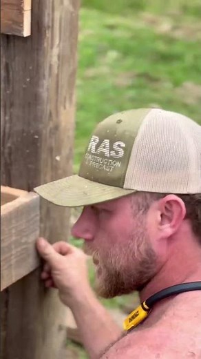 DIY Curved Ranch Rail Fence! 🤠