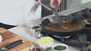Learn how to deglaze your frying pan and make a beautiful sauce! Have you tried this before? How did you go? | Anolon Australia