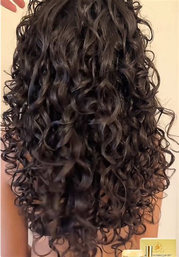 Wake Up with Healthier Hair: Tips for Dry and Curly Hair