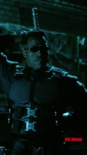 🎬 VHS Motion: Blade (1998) Он вышел на охоту. И вам лучше не знать, кто он. 🦇 Чистый стиль 90-х. 🎞️ VHS Motion — ностальгия на плёнке. #blade #wesleysnipes #90smovies #actionmovies #vhsmotion