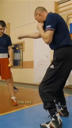 The same‑side punching system in boxing#shorts