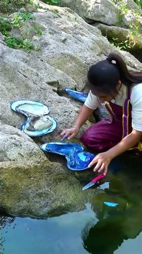 Unique river clams produce extraordinary pearls