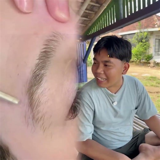 When you're on holiday, you like to invite your friends to take a bath in the river #shorts #funn 😏