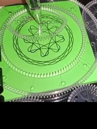 Mind relaxant spirograph pattern #spirograph