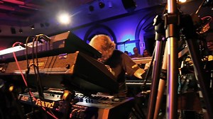 Giorgio Moroder - Chase（纯音乐）