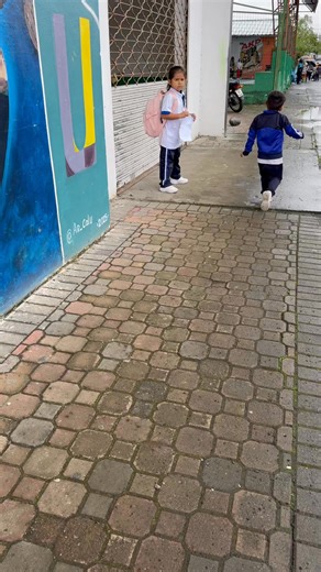 3.9K views · 107 reactions | Su sonrisa me regaló mil años de vida. 鸞 Felicidades a la cumpleañera Romina. #el_patrón_oficial_macas #paratiiiiiiiiiiiiiiiiiiiiiiiiiiiiiii #fypシ #elpatronlemandaflores @destacar | Marlon Brandon | Facebook