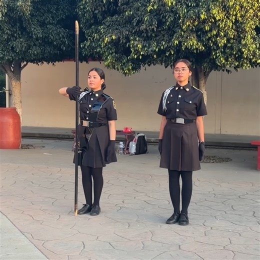 Alianza Bandas de Guerra Escoltas on Instagram: "DUO PARTICIPANTE # 9 ESCOLTA DE BANDERA OFICIAL “A” CECYTEC RIO TIJUANA, BAJA CALIFORNIA. INSTRUCTOR ÁNGEL PORRAS RETO EN LÍNEA EL DUO DE PARTICIPANTES QUE OBTENGA MAS RECCIONES, COMENTARIOS Y LIKE, EN TODAS LAS PLATAFORMAS DE NUESTRAS REDES SOCIALES SERA EL GANADOR DE 2 CORDONES DE MANDO Y 2 MEDALLAS COMO DUO GANADOR TODAS LAS REACCIONES DE FACEBOOK, INSTAGRAM, TIKTOK Y YOUTUBE SE SUMARÁN PARA DELIBERAR AL GANADOR. FACEBOOK https://www.facebook.c